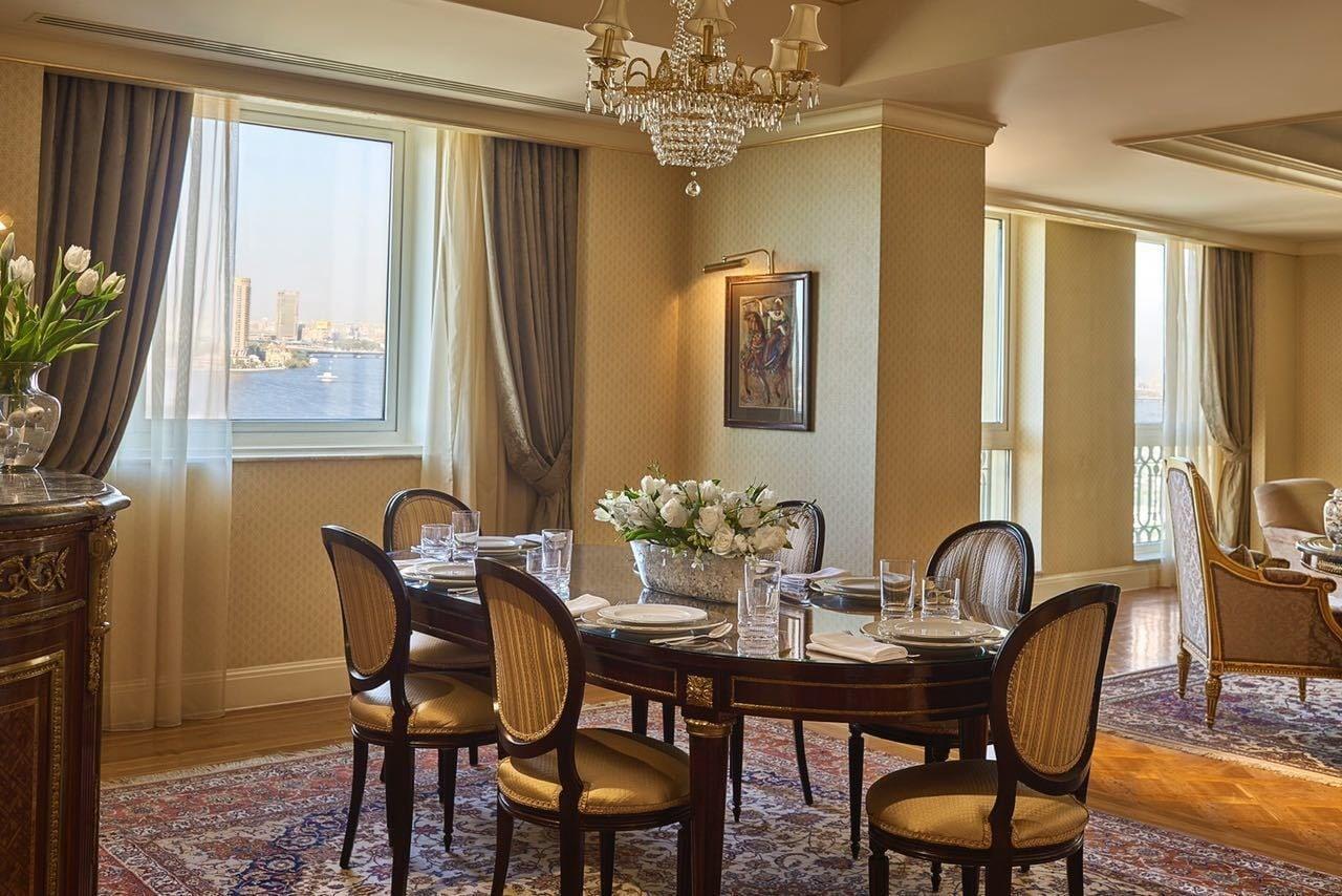 Four Seasons Cairo At The First Residence Giza Exteriér fotografie A dining room in a suite at the Four Seasons Hotel, Cairo