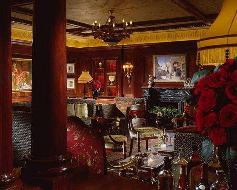 Four Seasons Cairo At The First Residence Giza Exteriér fotografie The interior of the bar