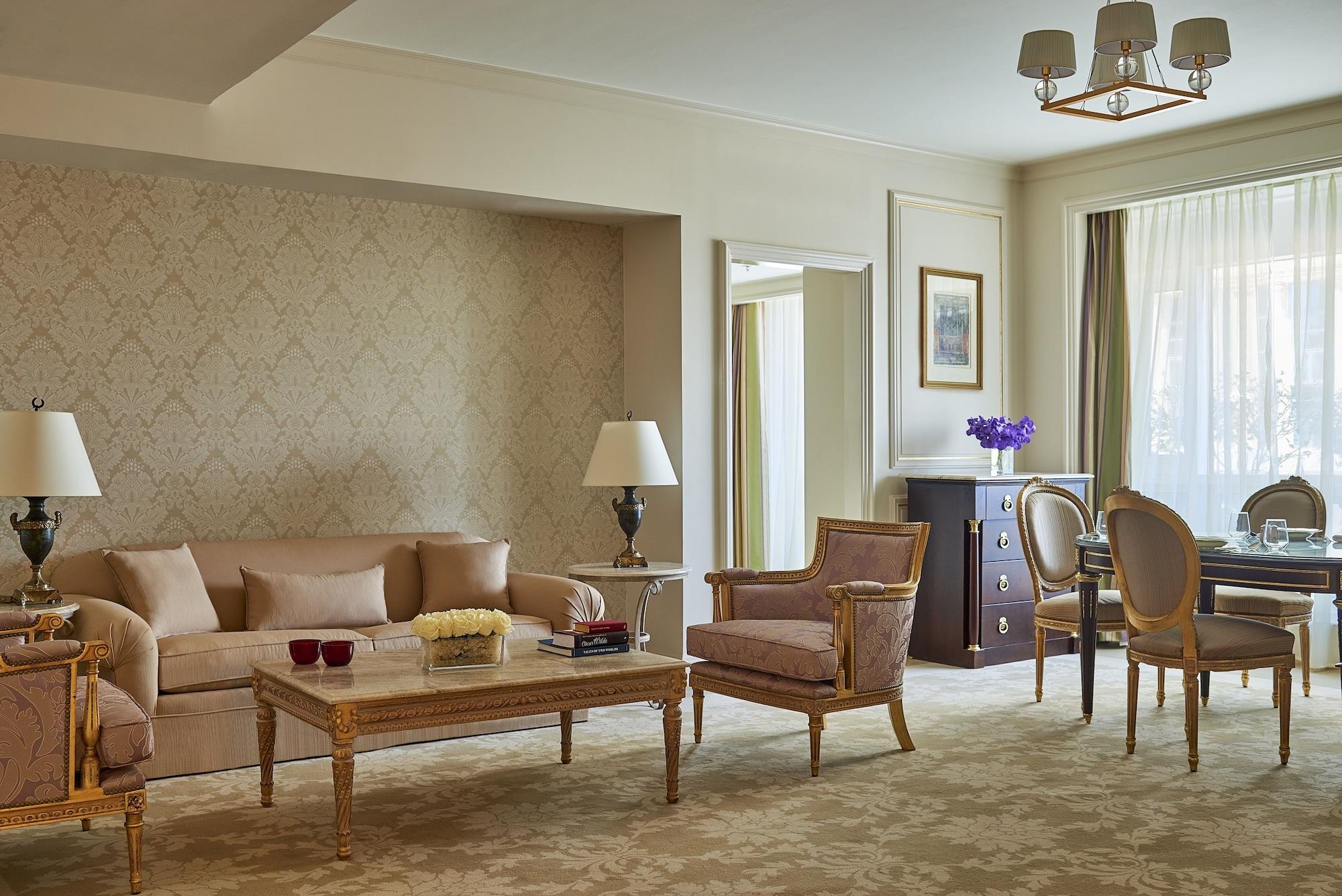 Four Seasons Cairo At The First Residence Giza Exteriér fotografie A suite at the Four Seasons Hotel, Istanbul