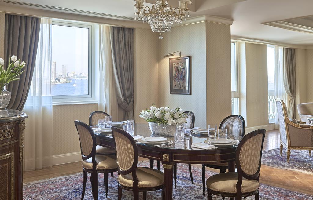 Four Seasons Cairo At The First Residence Giza Exteriér fotografie Dining room