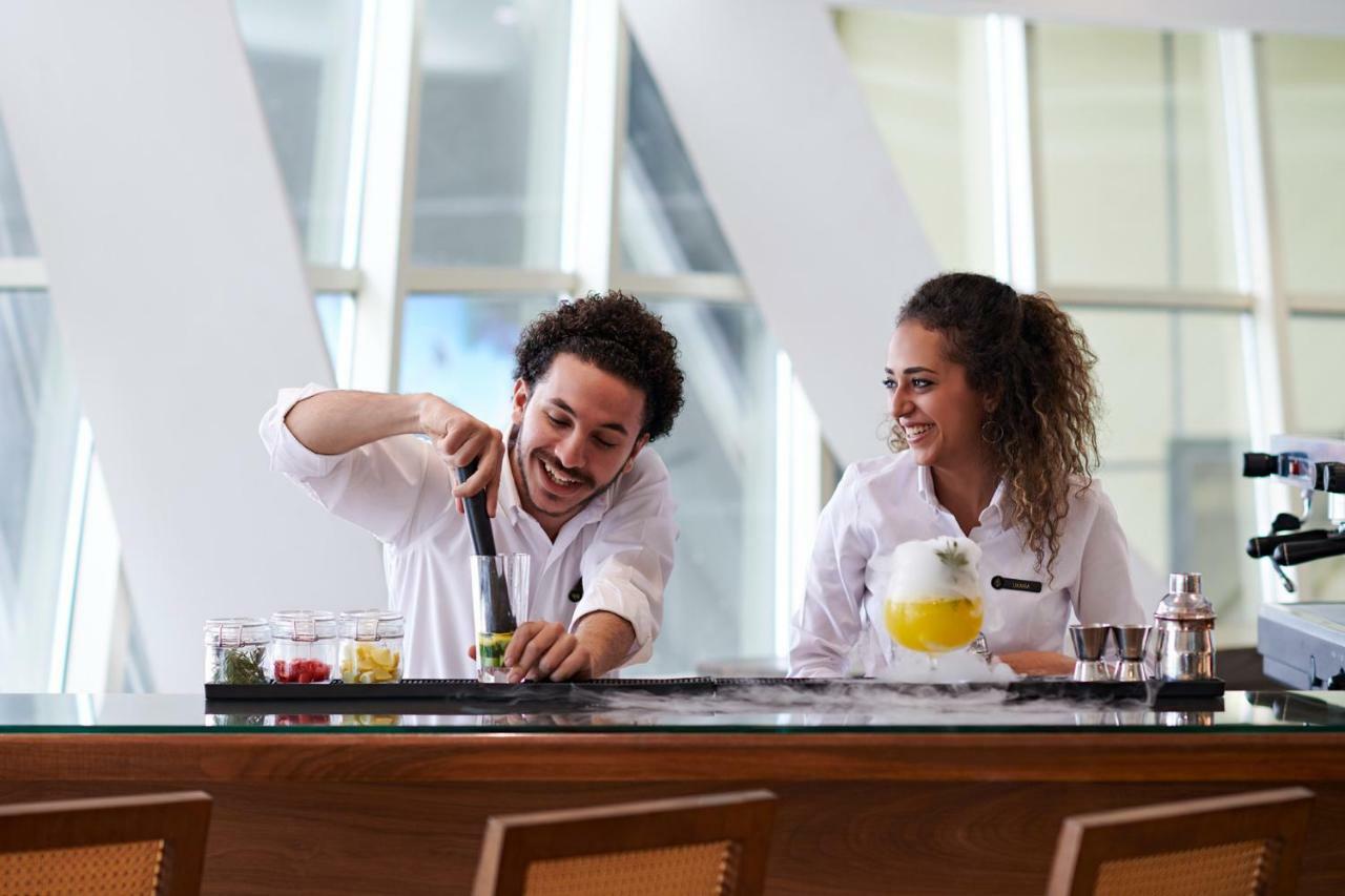 Four Seasons Cairo At The First Residence Giza Exteriér fotografie Students at the University of Gastronomic Tourism